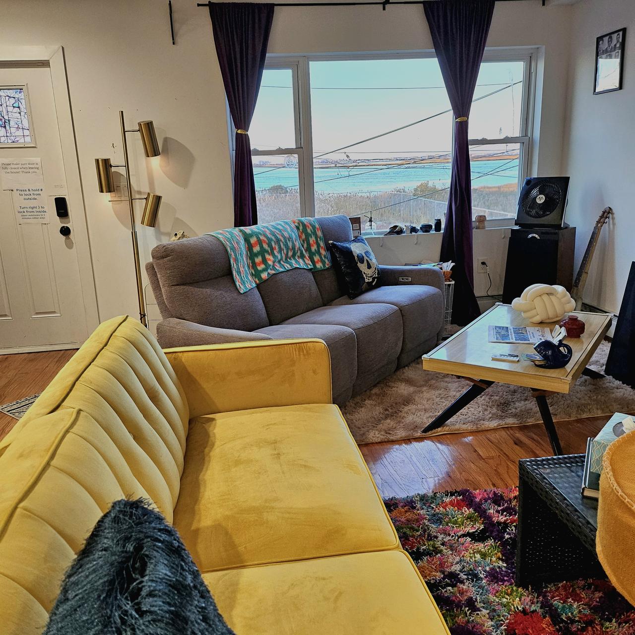 Living room & bay view