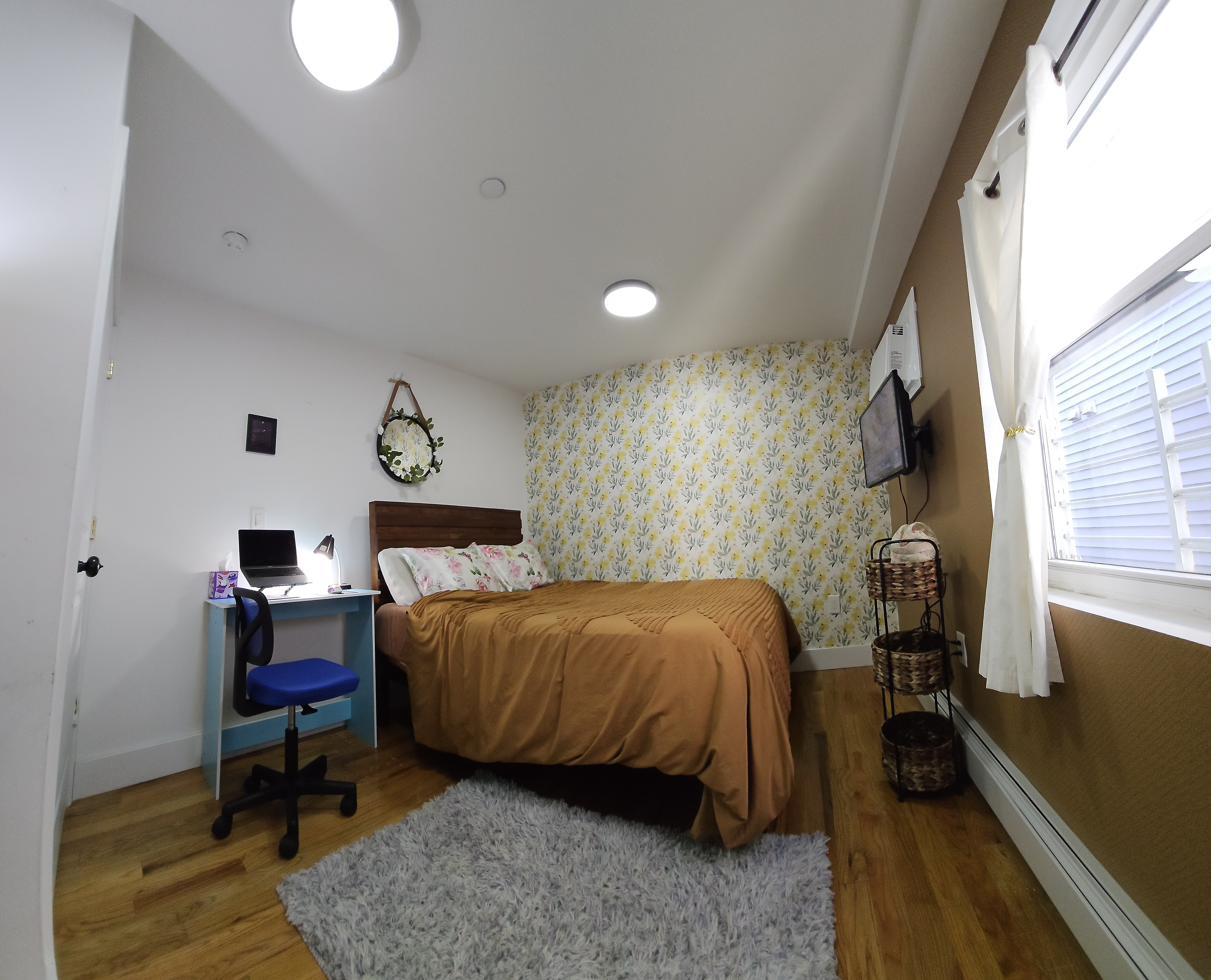 The room & workspace